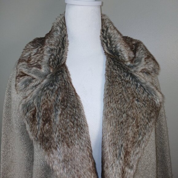 COCO AND CARMEN KNIT WRAP STYLE JACKET FAUX FUR COLLAR,  TAN, SIZE SMALL - Picture 3 of 8